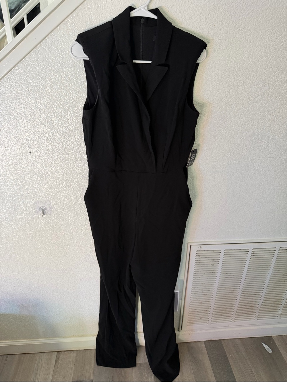 EXPRESS Sleeveless Black Tailored Jumpsuit